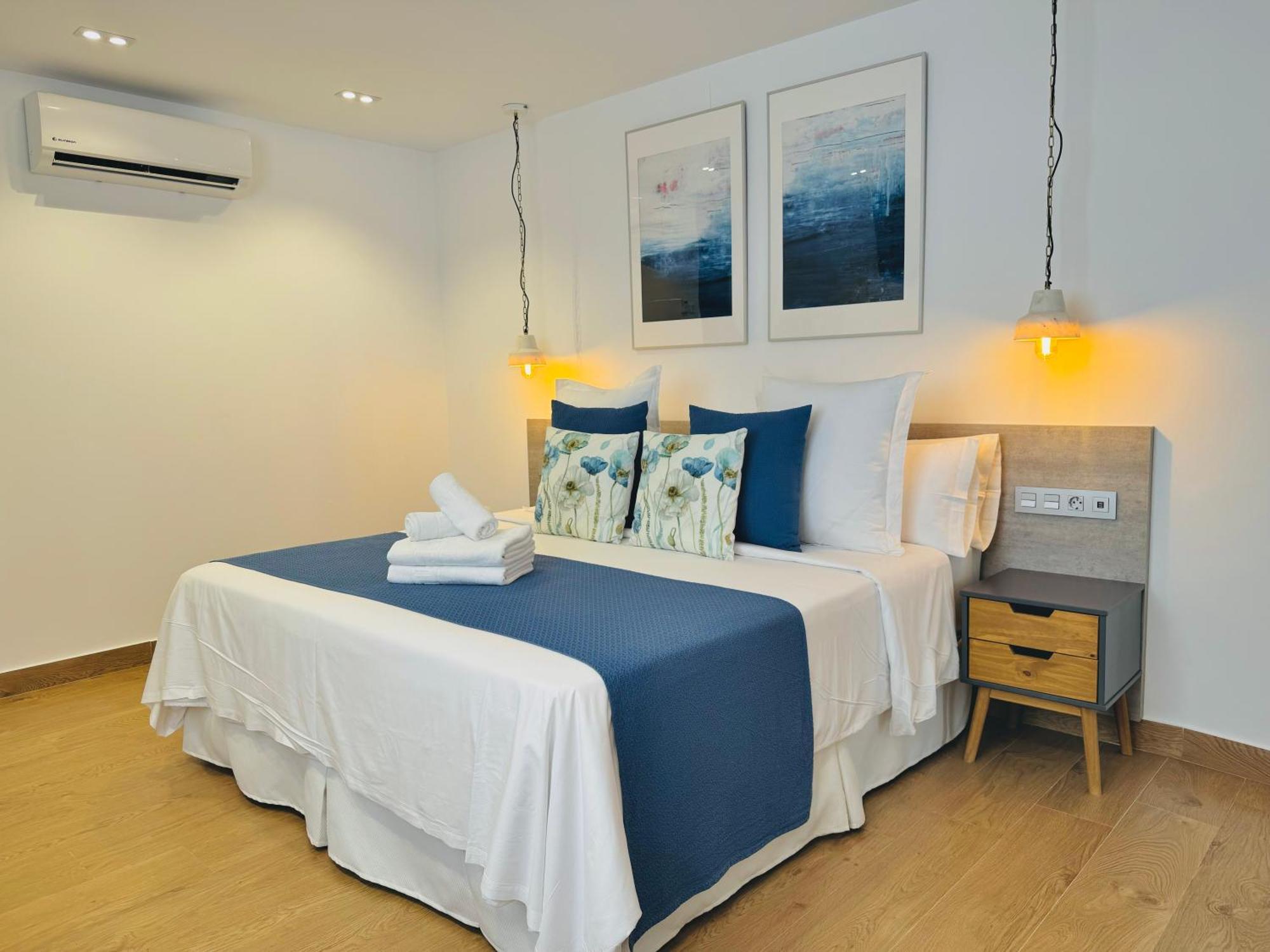 Pueblo Evita Premium Suites 베날마데나코스타 외부 사진