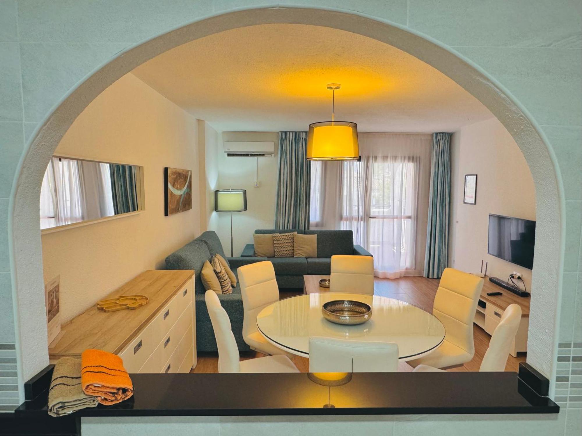 Pueblo Evita Premium Suites 베날마데나코스타 외부 사진
