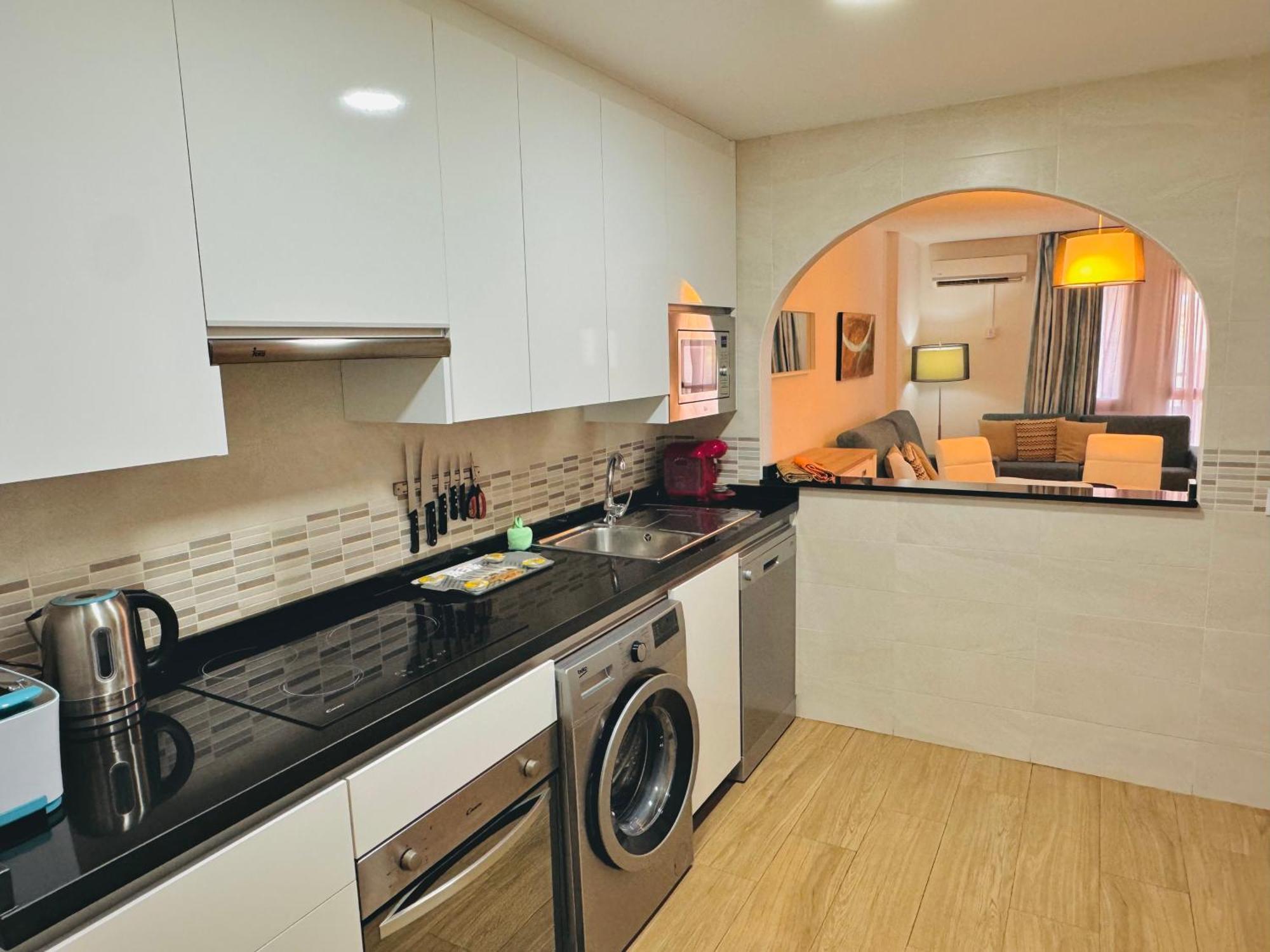Pueblo Evita Premium Suites 베날마데나코스타 외부 사진