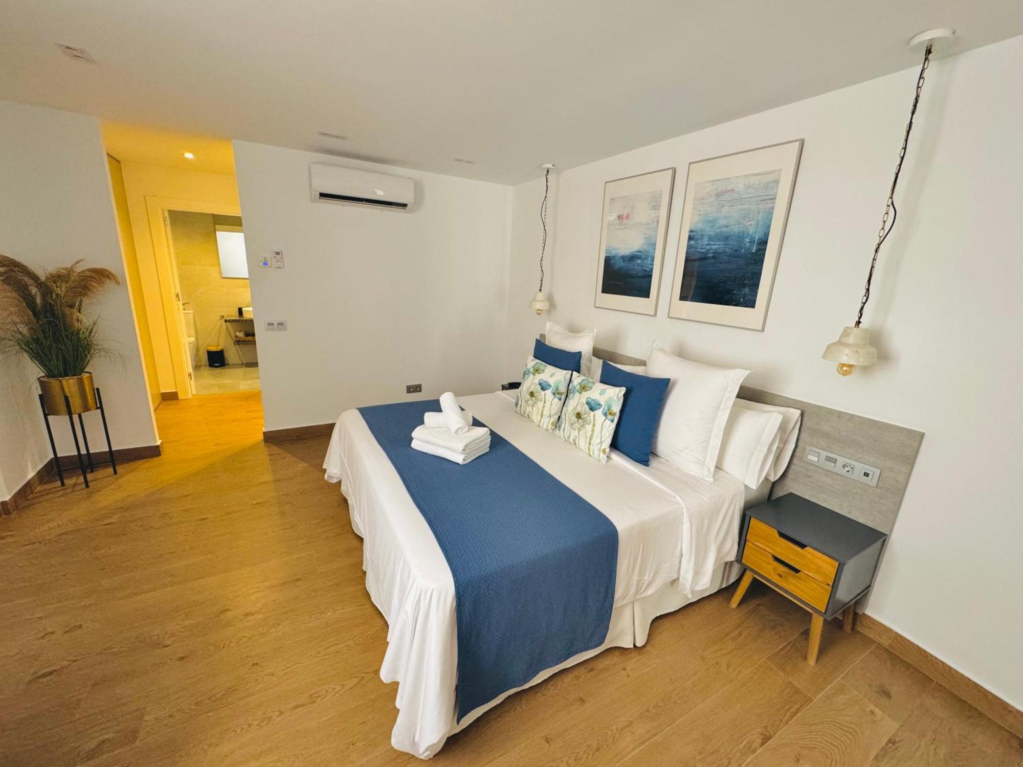 Pueblo Evita Premium Suites 베날마데나코스타 외부 사진