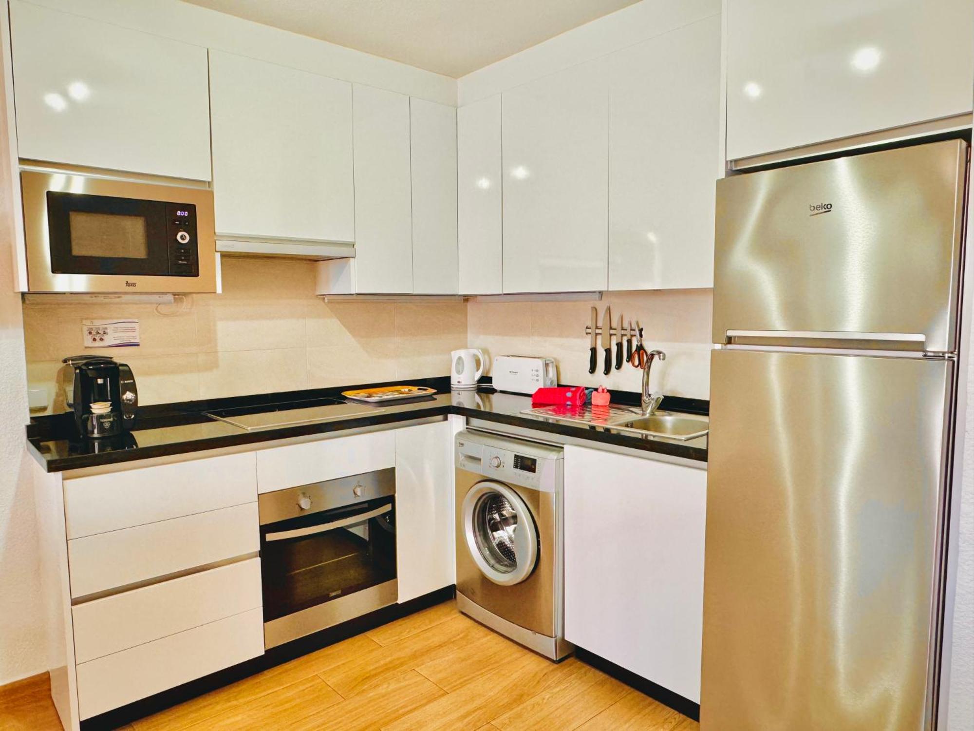 Pueblo Evita Premium Suites 베날마데나코스타 외부 사진