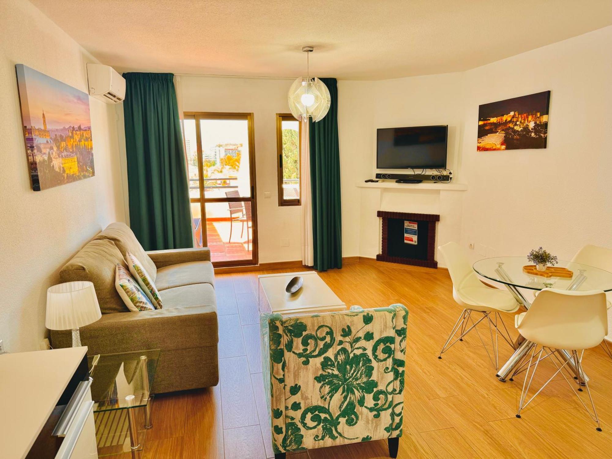 Pueblo Evita Premium Suites 베날마데나코스타 외부 사진