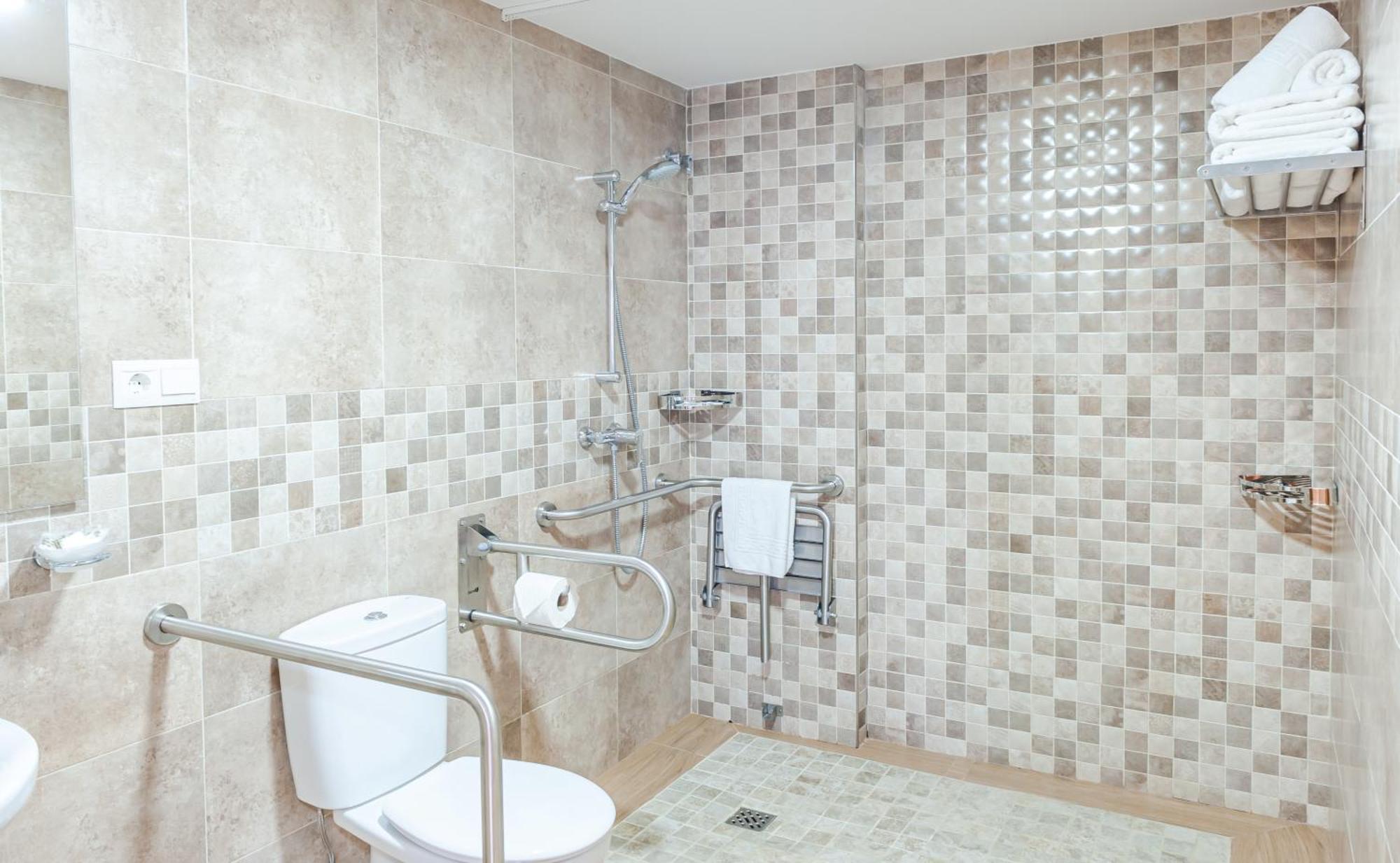 Pueblo Evita Premium Suites 베날마데나코스타 외부 사진