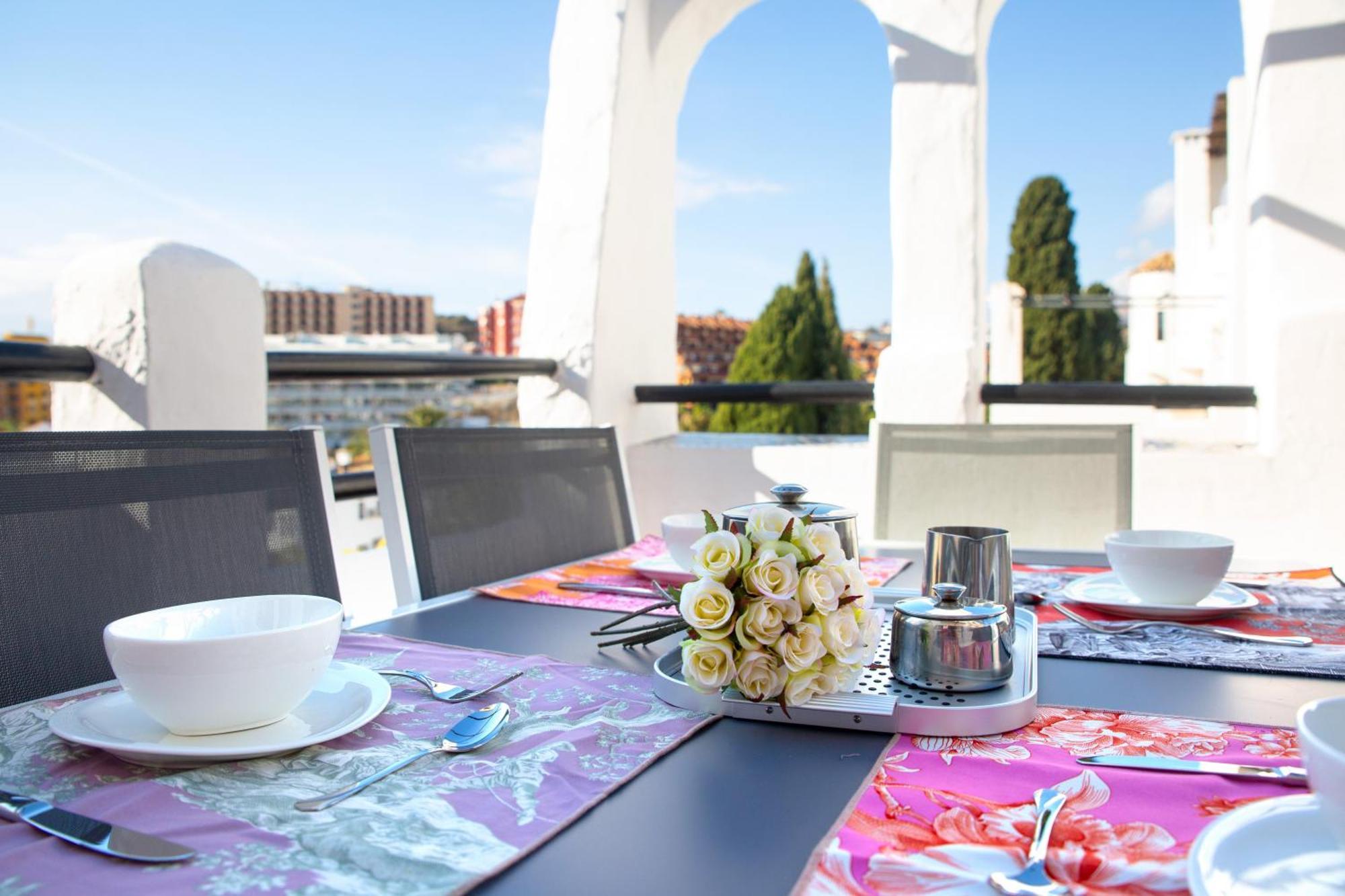 Pueblo Evita Premium Suites 베날마데나코스타 외부 사진
