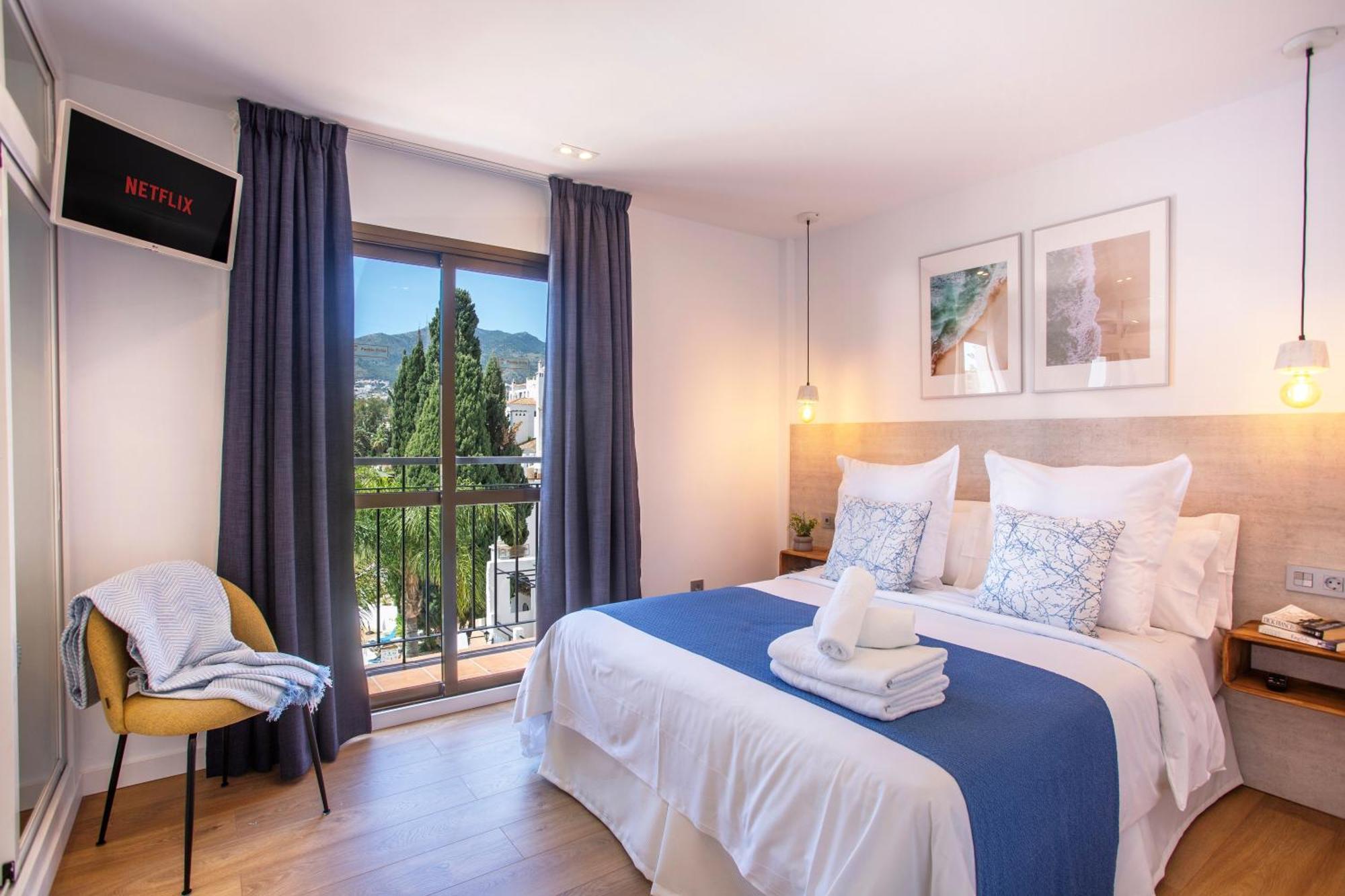 Pueblo Evita Premium Suites 베날마데나코스타 외부 사진