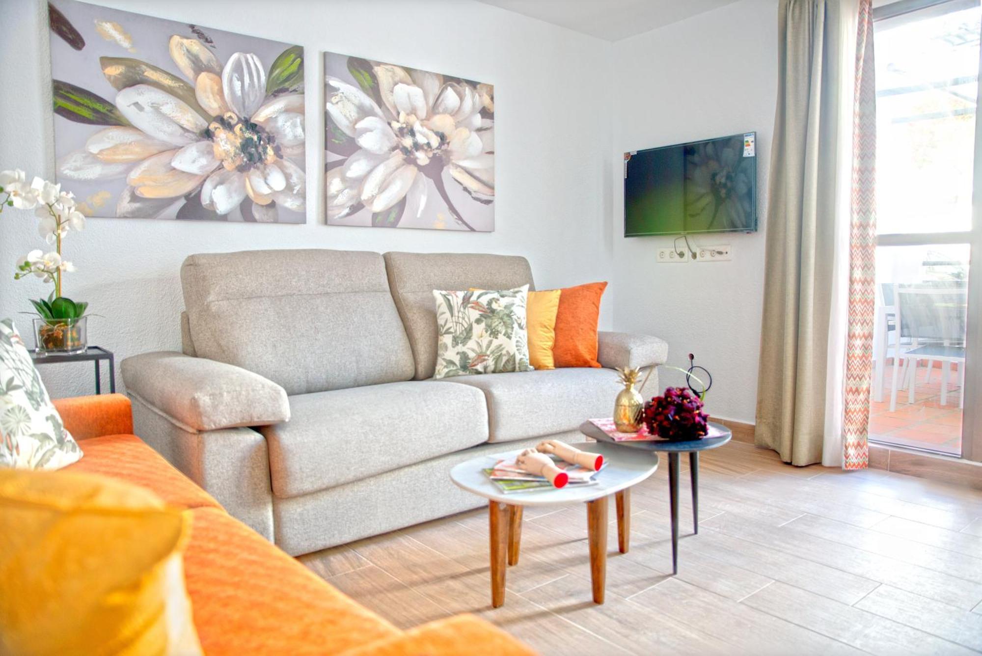 Pueblo Evita Premium Suites 베날마데나코스타 외부 사진