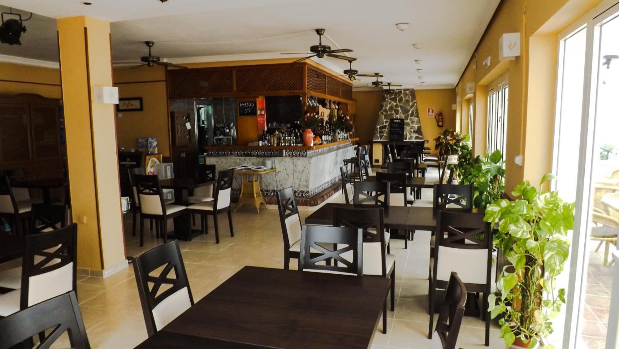 Pueblo Evita Premium Suites 베날마데나코스타 외부 사진